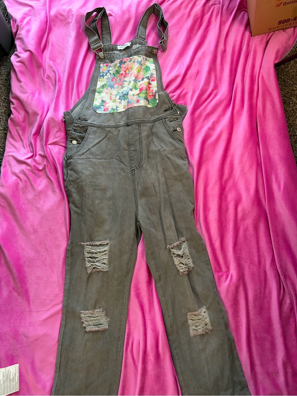 MISSLOOK Gray Distressed Overalls with Floral Bib